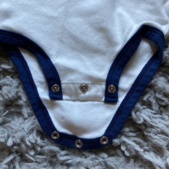 Carter’s Super Cool Auntie Short Sleeve Bodysuit - Picture 2 of 4